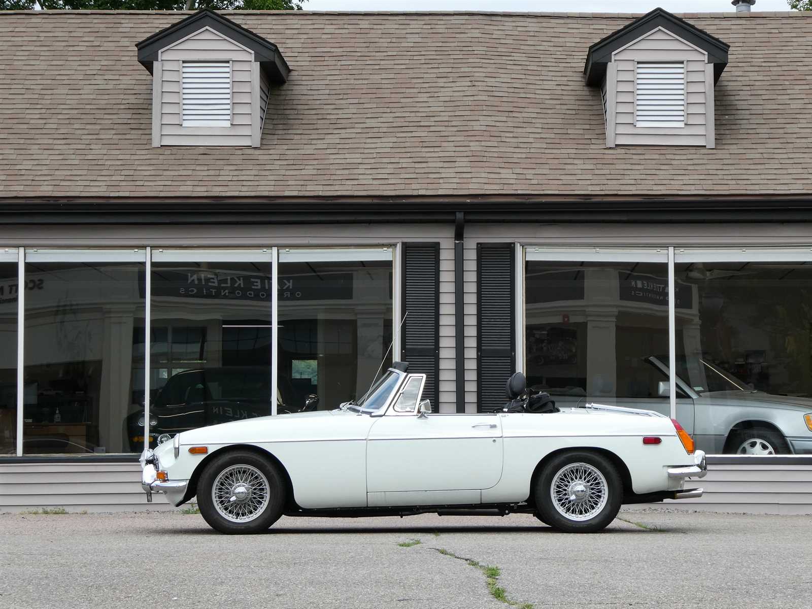 1974 mgb owners manual