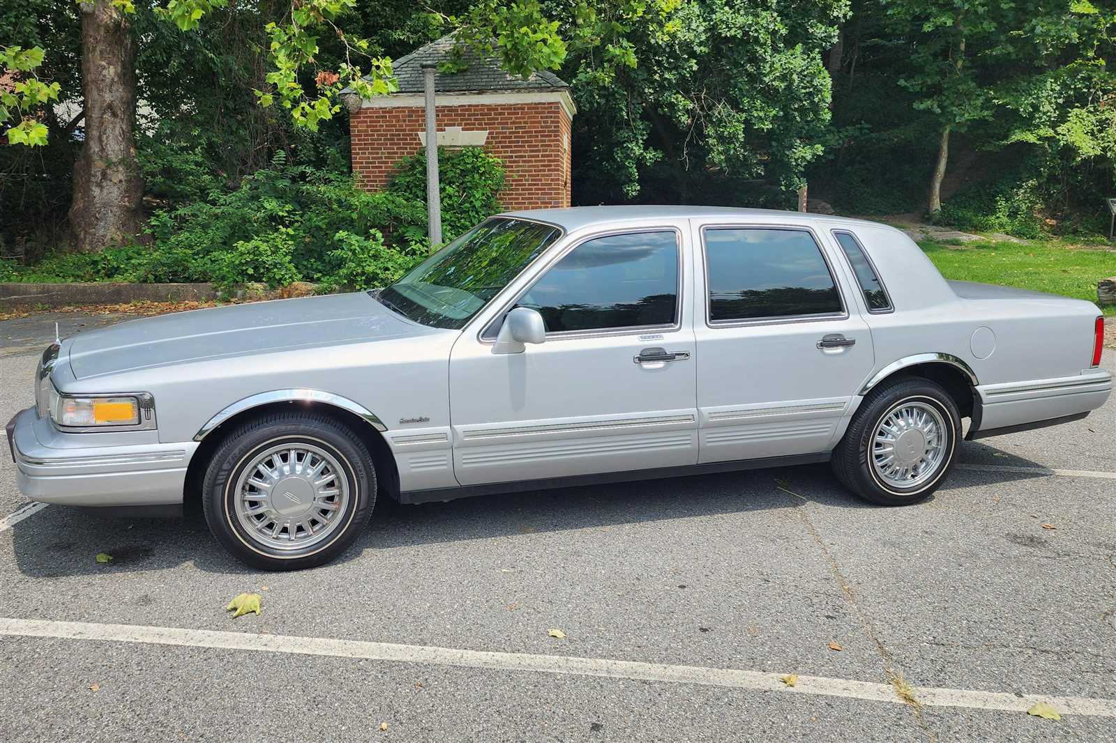 1994 lincoln town car owners manual