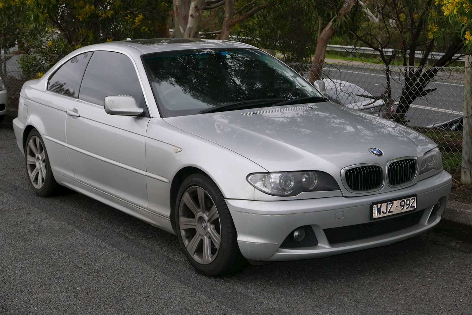 2004 bmw 325i owners manual