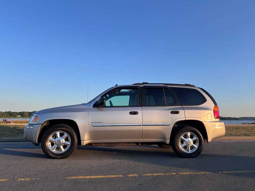 2006 gmc envoy owners manual