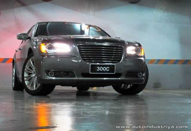 2012 chrysler 300 owners manual