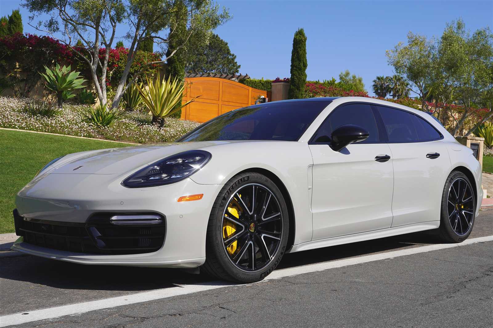 2018 porsche panamera owners manual