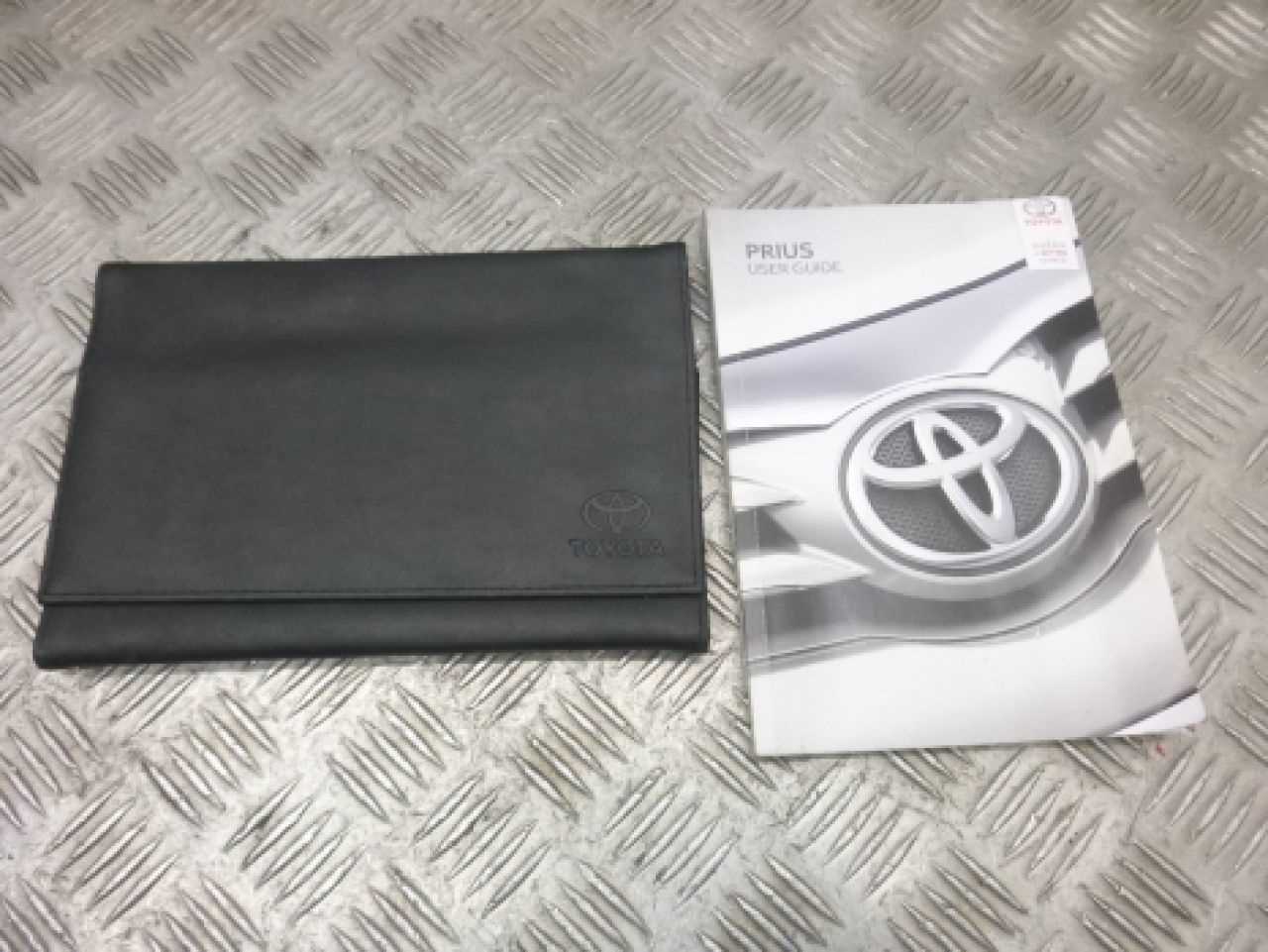 2018 toyota prius owners manual