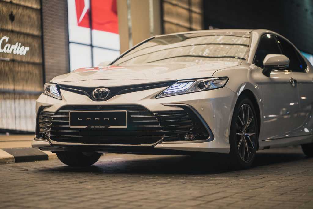 2022 toyota camry hybrid owners manual