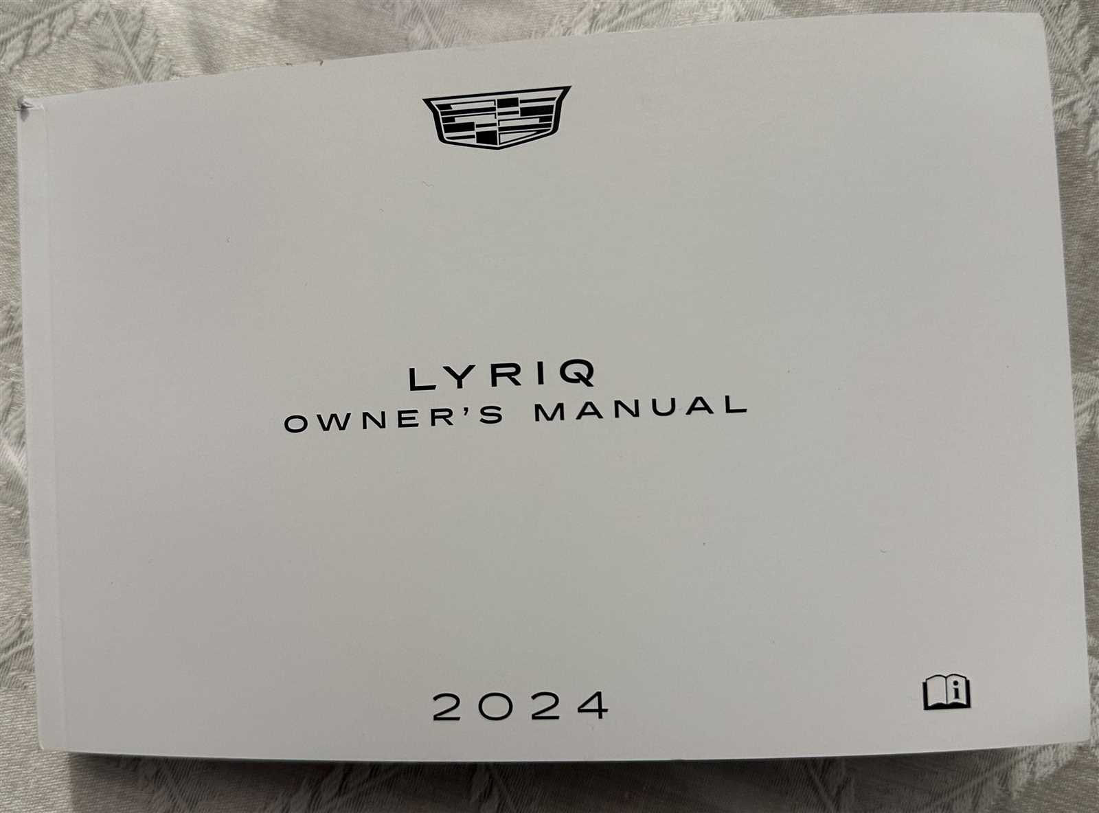 2024 cadillac lyriq owners manual