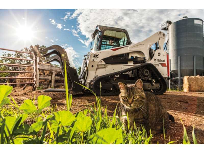 bobcat t870 owners manual