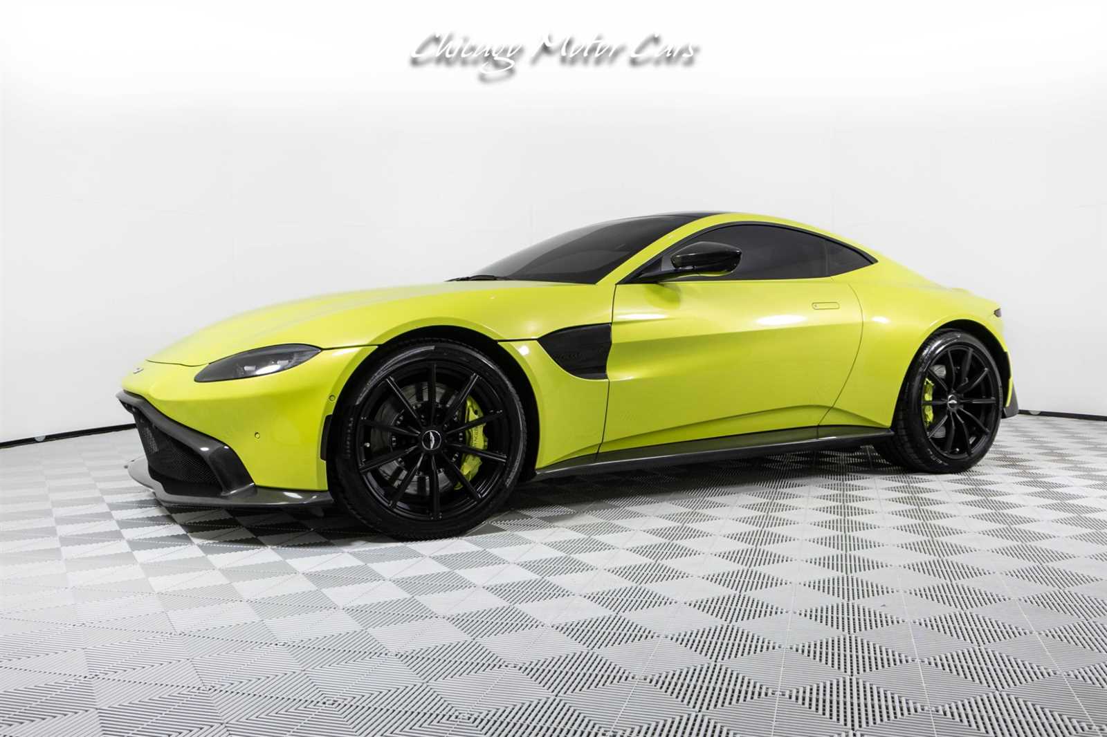 2019 aston martin vantage owners manual