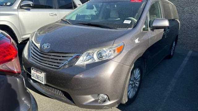 2011 toyota sienna xle owners manual