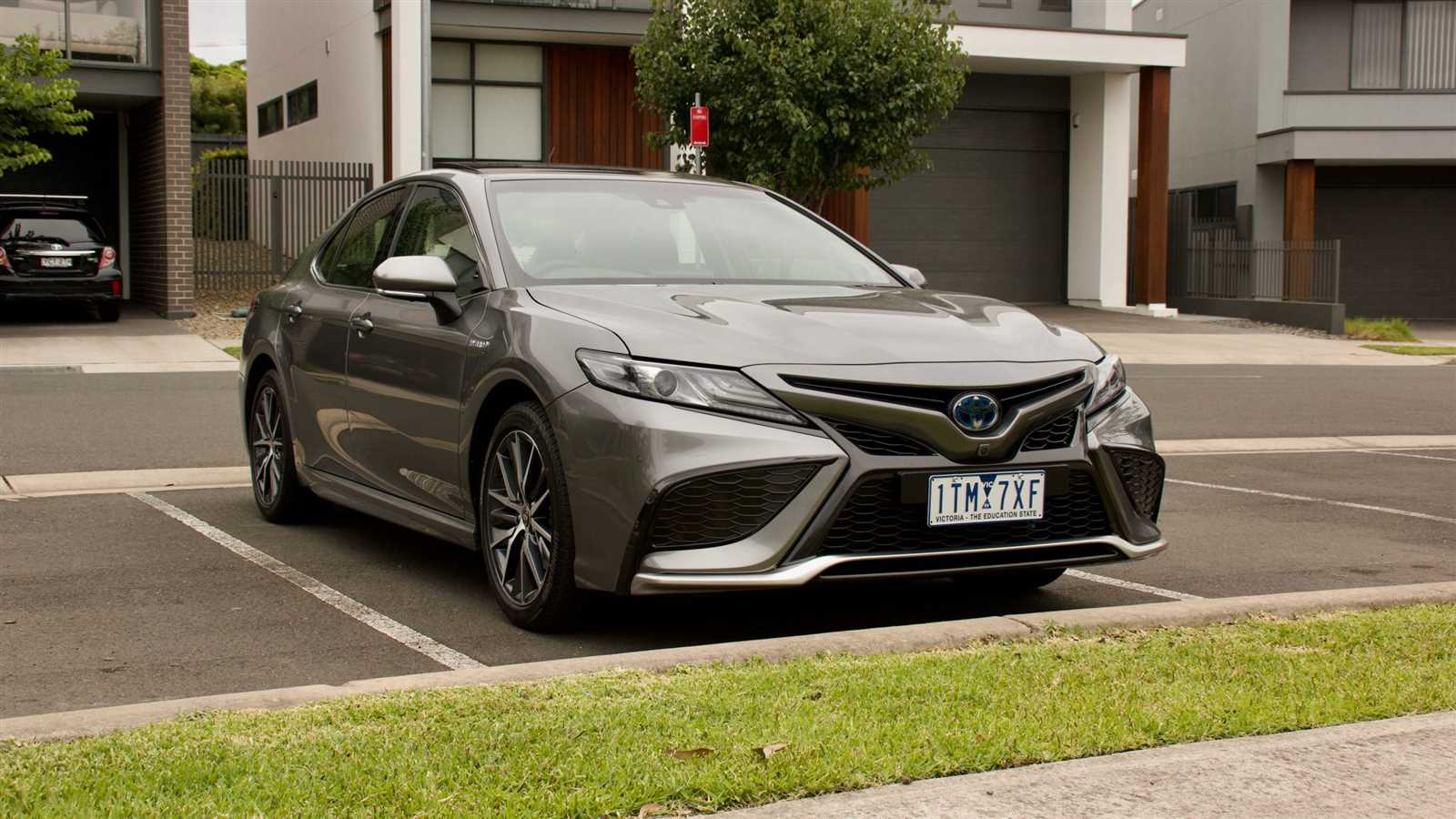 2022 toyota camry hybrid owners manual