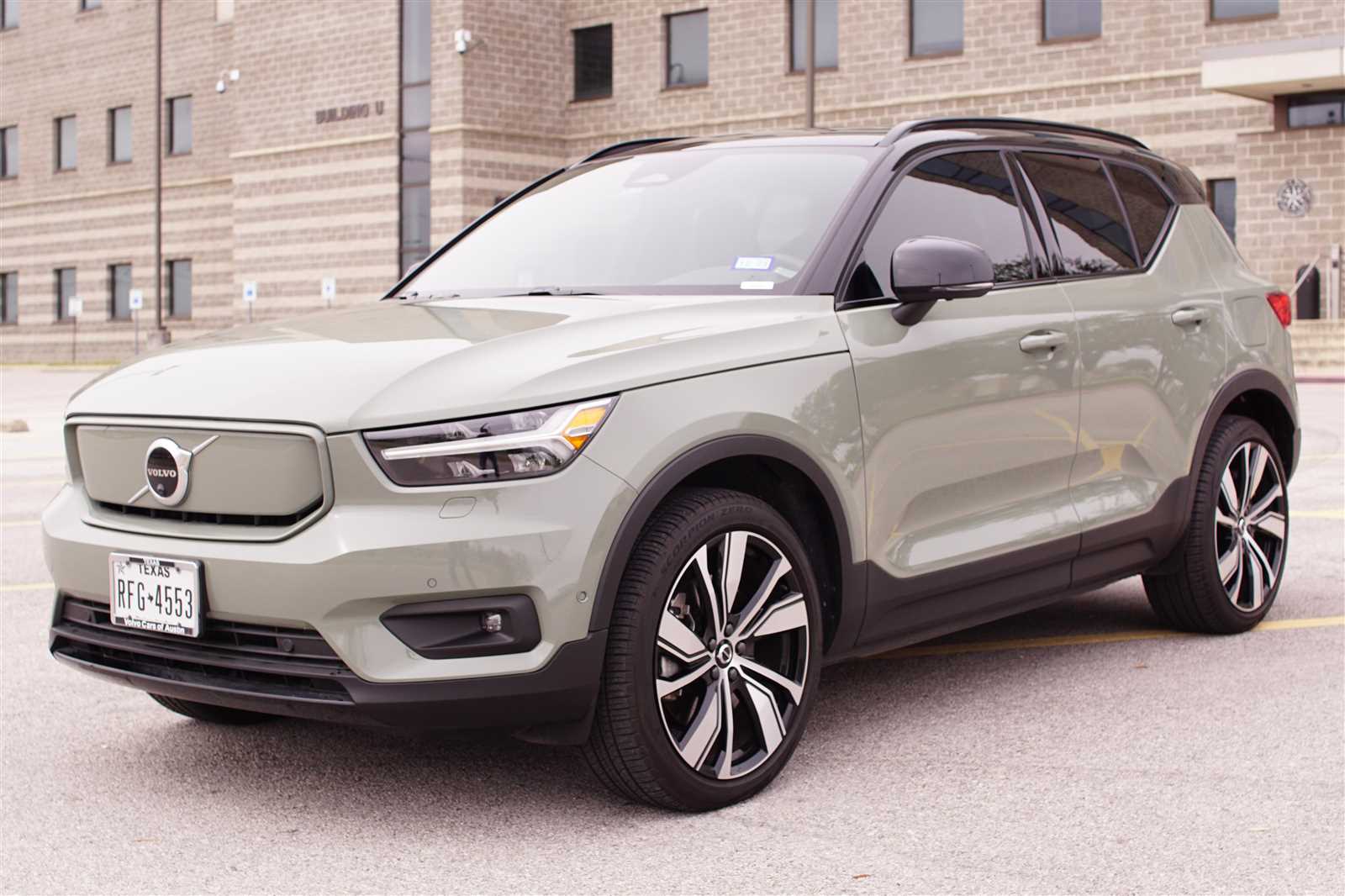 2022 volvo xc40 recharge owners manual