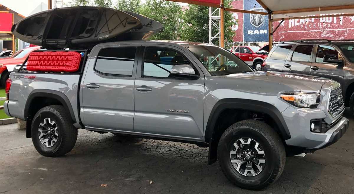 2018 tacoma owners manual